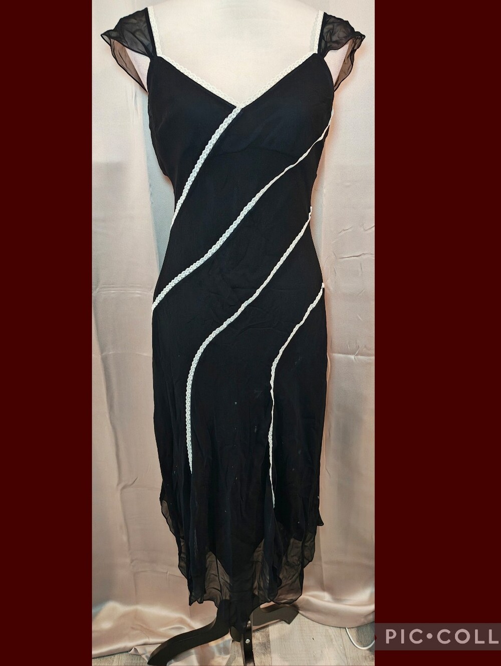 🖤🤍Y2K ARCHIVE BCBGMAXAZRIA Black & White Lace Silk Dress🤍🖤